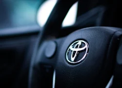 Прибыль Toyota за полгода сократилась на 7% Прибыль Toyota за полгода сократилась на 7%
