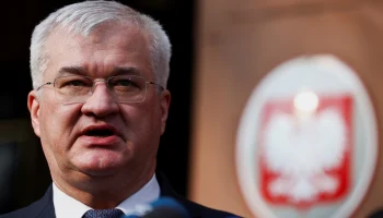 Сикорский: Путин выбрал вассальство Китая вместо союза с Западом Сикорский: Путин выбрал вассальство Китая вместо союза с Западом