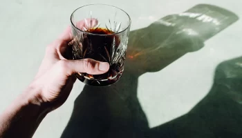 Valdība atbalsta akcīzes nodokļa un azartspēļu nodokļa paaugstināšanu