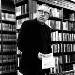 Презентация "Монологи чувств и вещей" Алексея Прохорова: диалог с читателем