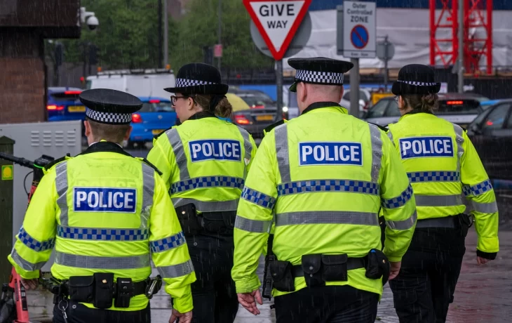 Нападение на поезд в Великобритании: девять раненых, двое задержаны